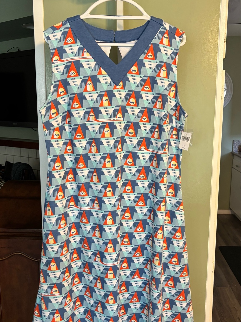 Sleeveless Geometric incredible Print Shift Dress - brand new 50.00 xl